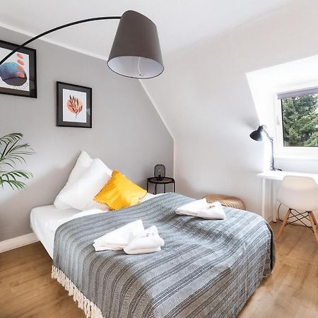 Stay Awesome - Modernes Apartment Am Botanischen Garten Kassel Bagian luar foto