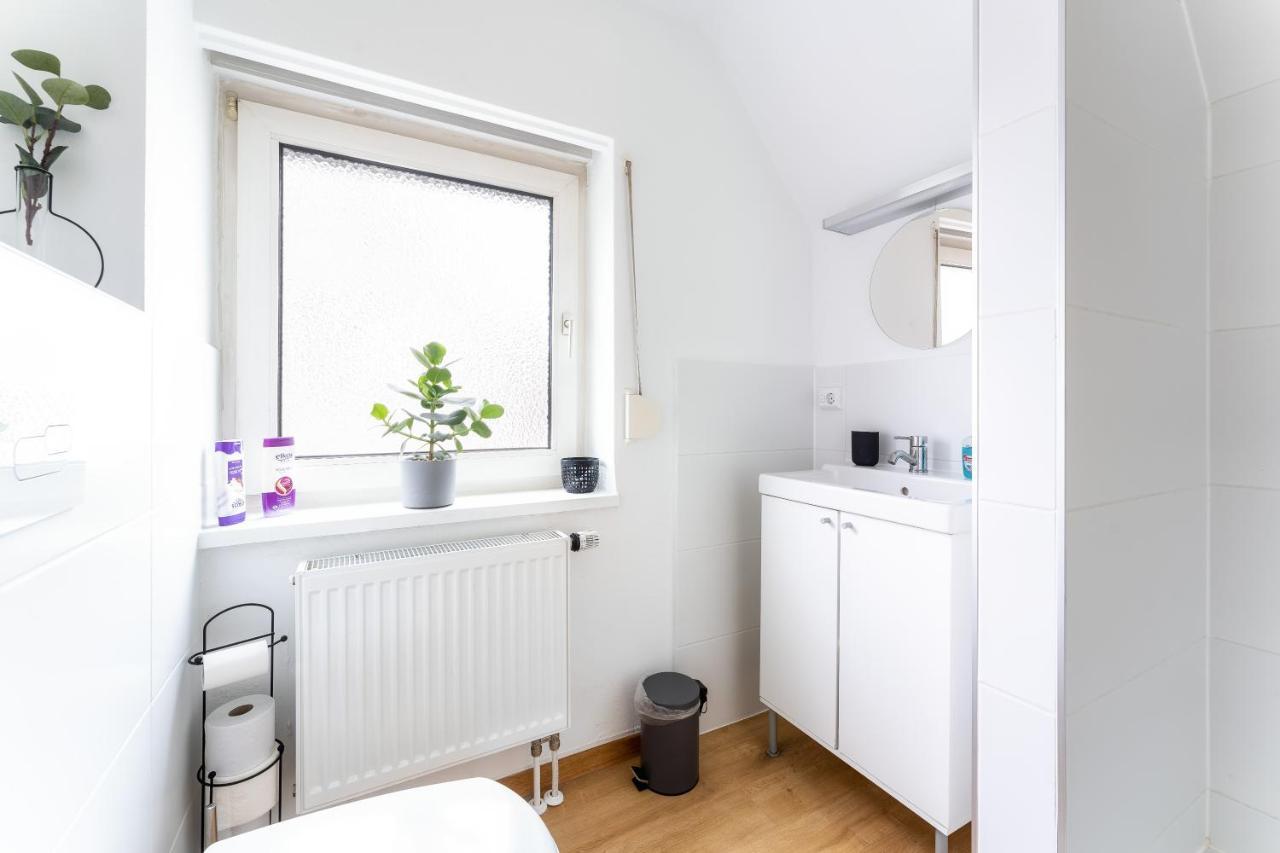 Stay Awesome - Modernes Apartment Am Botanischen Garten Kassel Bagian luar foto